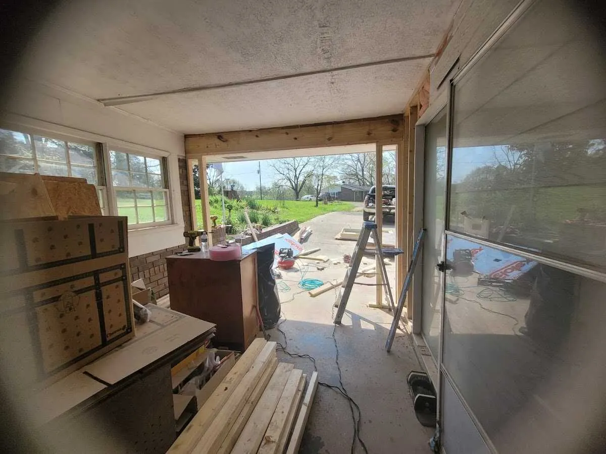 Air movers and dehumidifier for Drying & Dehumidification in Eagle Lake